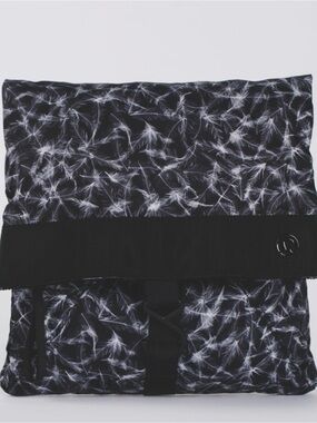 Lululemon Break Free Kit (Sweaty)